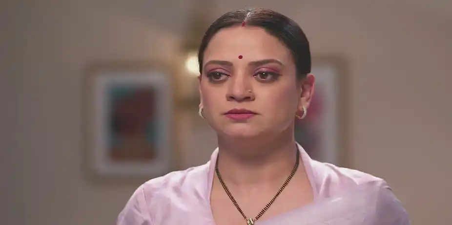 Atharva Scolds Meera Over Veda - Tula Japnar Aahe
