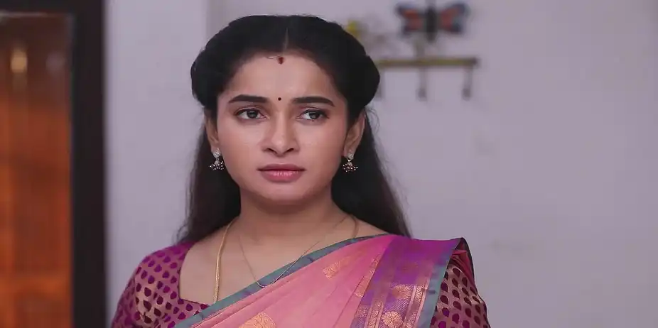 Ramya Berates Janani - Mounam Pesiyadhe