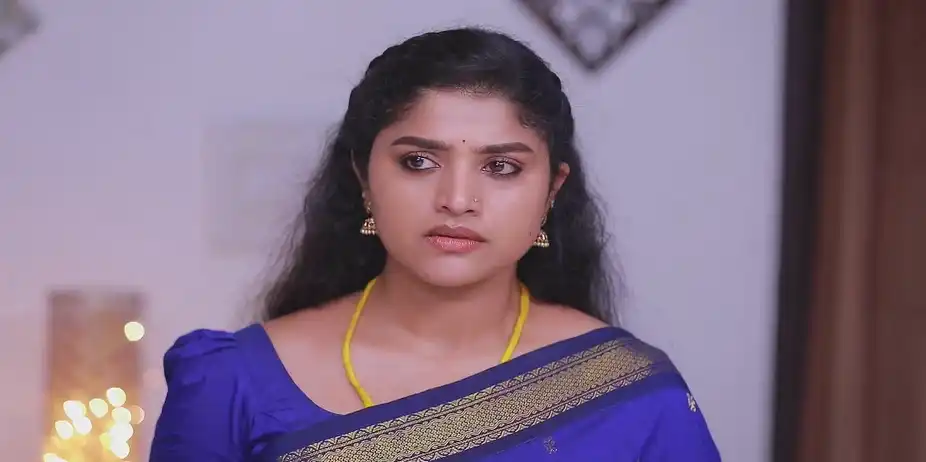 The Police Interrogate the Goons - Valliyin Velan