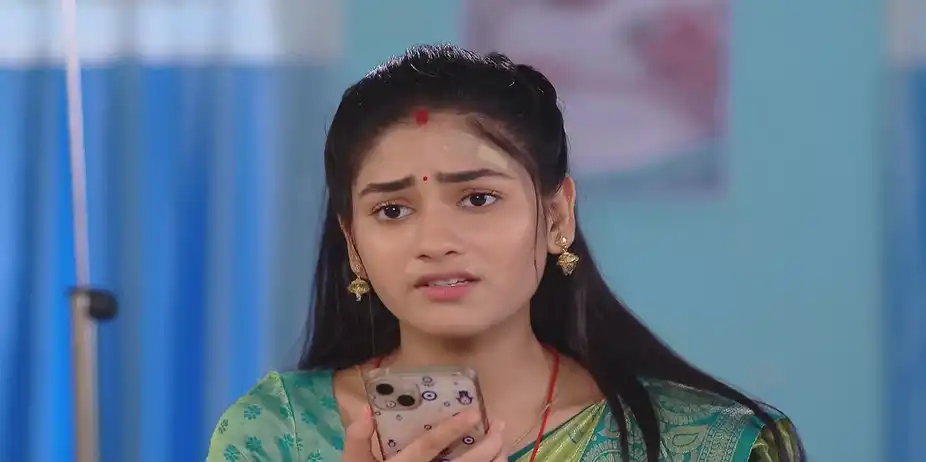 Lakshmi Lies to Richa - Tuma Bina