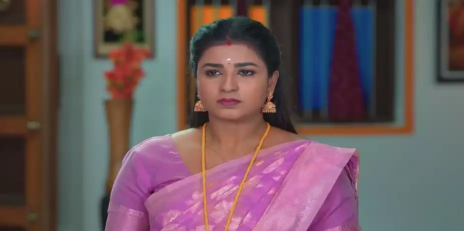 Rajarajan Scolds Revathi - Karthigai Deepam