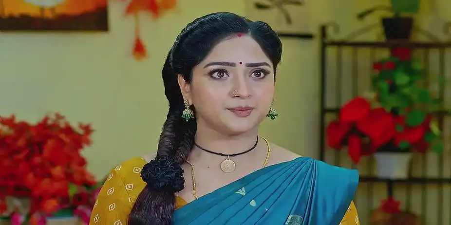 Trinayani Twists Vallabh's Arm - Trinayani