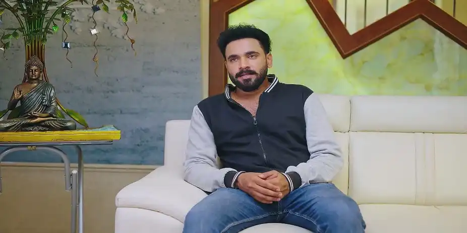 Diya Meets Rajendra Bhoopathi - Amruthadhaare