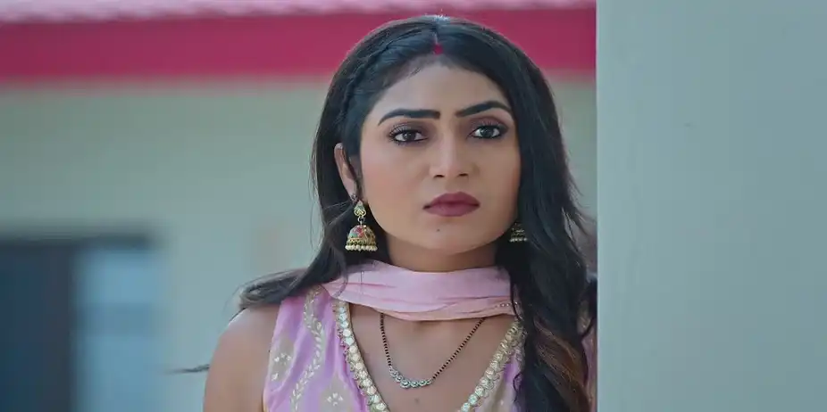 Varsha Tries to Expose Muskan - Mannat