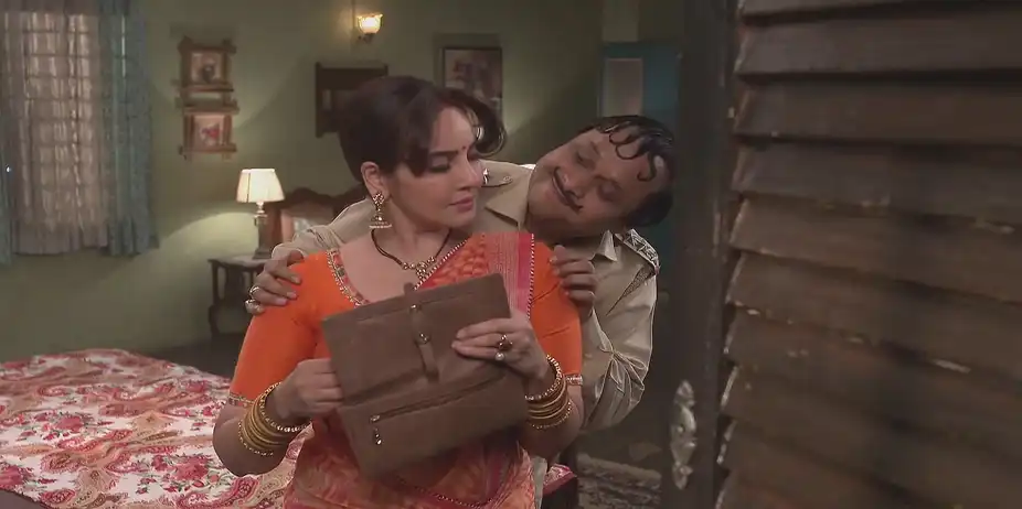 Happu Ki Ultan Paltan - April 08, 2025 - Best Scene
