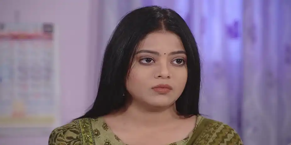Manu Reassures Upasana - Sathi Sata Janmara