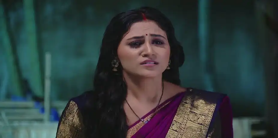 Vanshika Tries to Pacify Sambhav - Suna Jhia