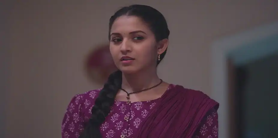 Meera Mimics a Ghost to Entertain Veda - Tula Japnar Aahe
