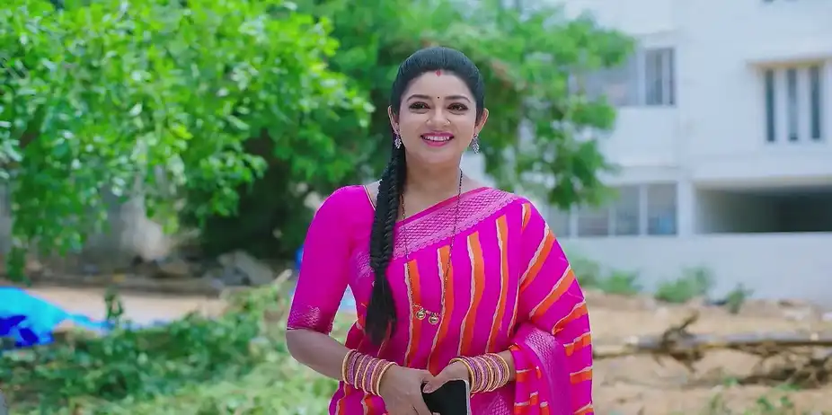 Bhoomika's Plan to Learn More about the Spy Mic - Amruthadhaare