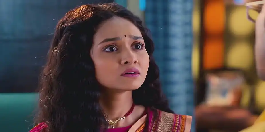 Roddur and Moyna's Face-off - Puber Moyna