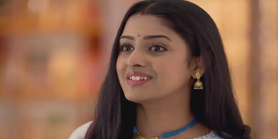 Parul Works as a Delivery Girl - Parineeta