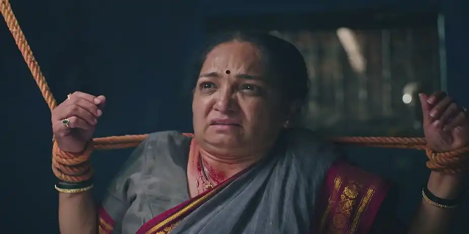 Daddy Threatens Asha Over Tejashree - Lakhat Ek Amcha Dada