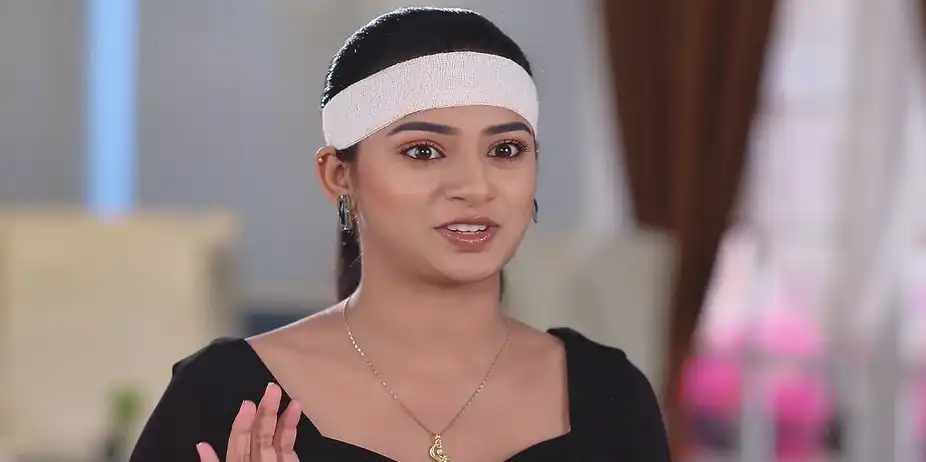 Richa's Goon's Actions Anger Akshay - Tuma Bina