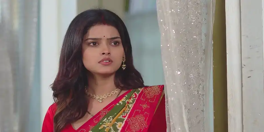 Rekha Keeps Tabs on Mohini - Bhagya Rekha