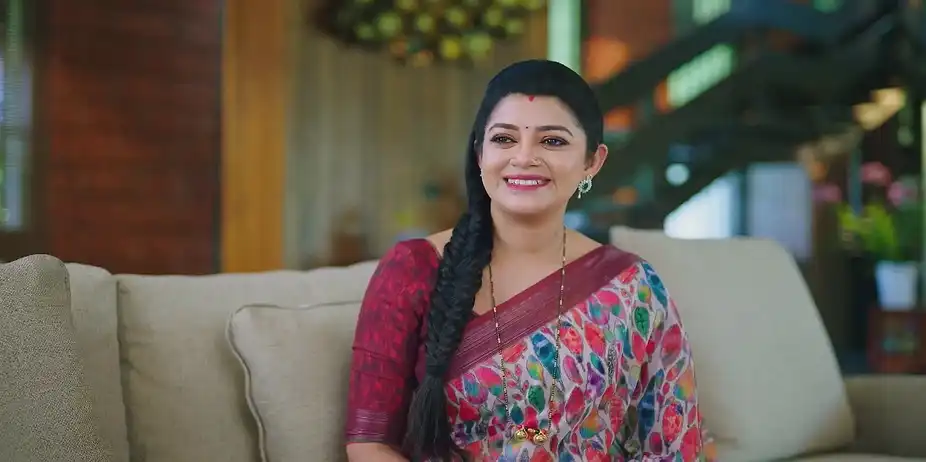 Bhoomika Is Deighted by Her Parents' Arrival - Amruthadhaare