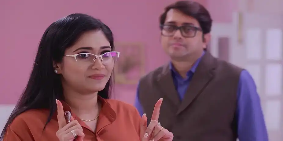 Brinda Wishes to Wear Her Mother's Jewellery - Kon Gopone Mon Bheseche