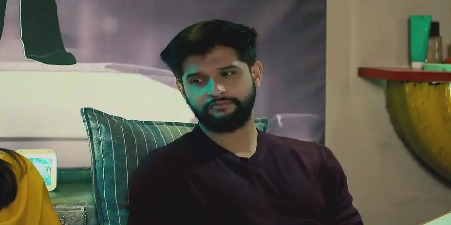 Raj Discusses Suhasini with Shree - Amar Sangi