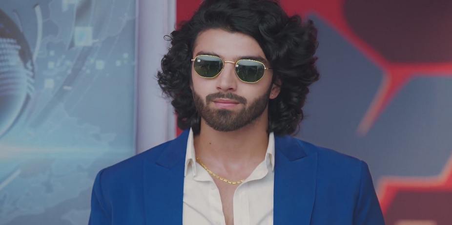 Reet's Colleagues Fawn over Raghav - Jaane Anjaane Hum Mile