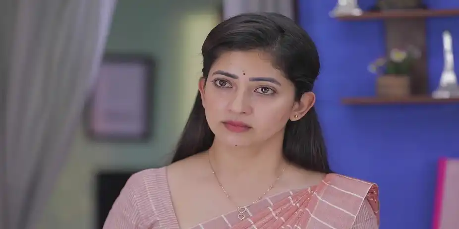 Lakshmi Questions Bharathi - Idhayam