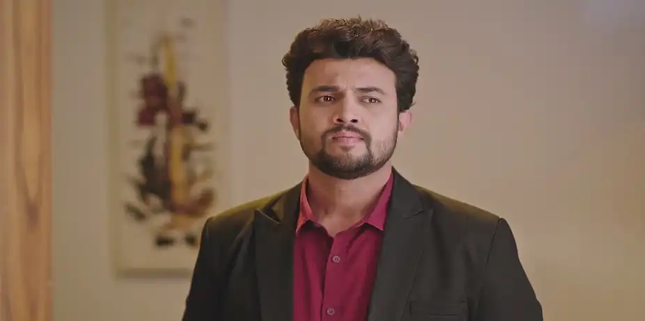 Damini Mocks Paaru by Speaking in English - Paaru