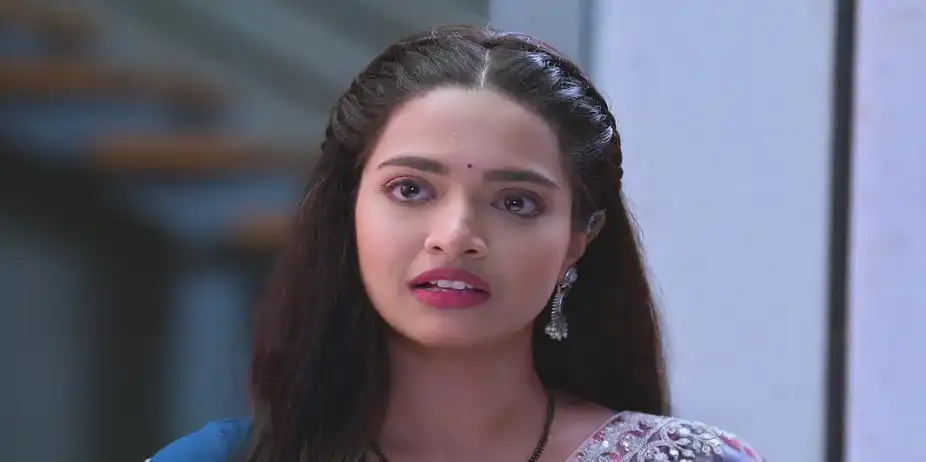 Leela Warns Laxmi - Navri Mile Hitlerla