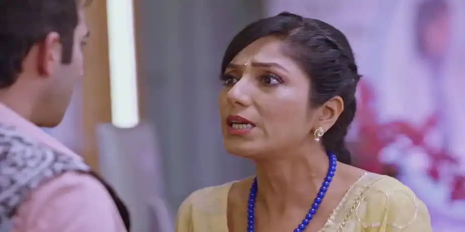 Rishi and Balwinder Clash at the Police Station - Bhagya Lakshmi