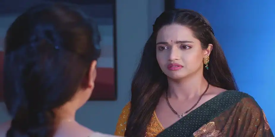 Leela Tells Antara about Her Treatment - Navri Mile Hitlerla