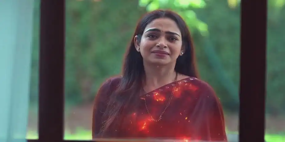 Manjiri Supports Meera in Front of Everyone - Tula Japnar Aahe