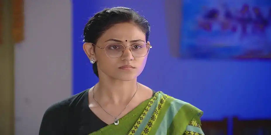 Priya Scolds Bhawani - Suna Jhia