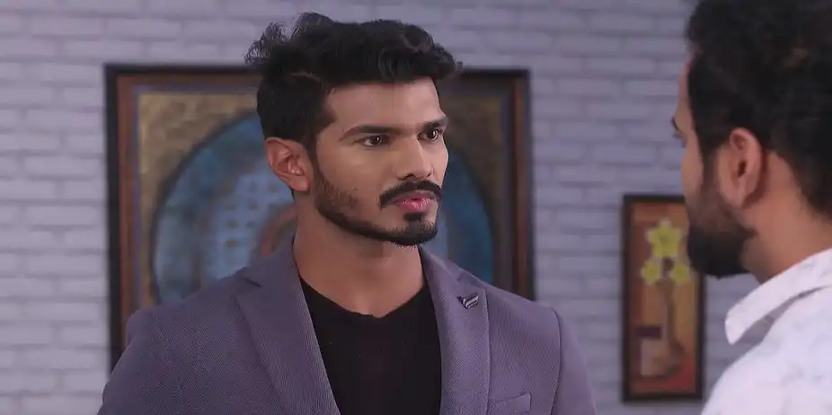 Raghav Manipulates Abhi - Tu Khara Mun Chaai