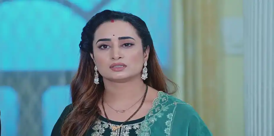 Neelam Questions Preeti's Character - Nava Mod