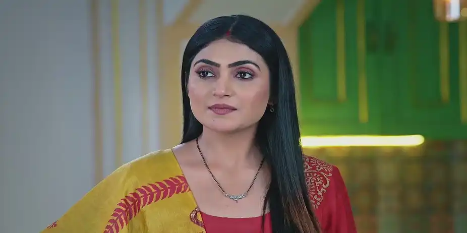 Muskan Insults Mannat in front of Her Colleagues - Mannat