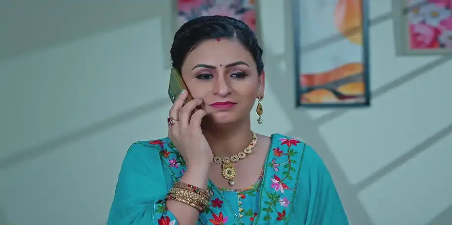 Mannat Suspects a Mole in Her Office - Mannat