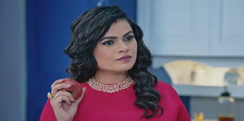 Kiran Interrupts Kashni's Training - Kashni