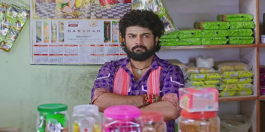 Parvathi Tries to Cheer Shivanna Up - Annayya