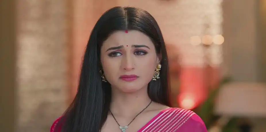 Parmeshwari Interrupts Pratham and Manjari's Fight - Jamai No. 1