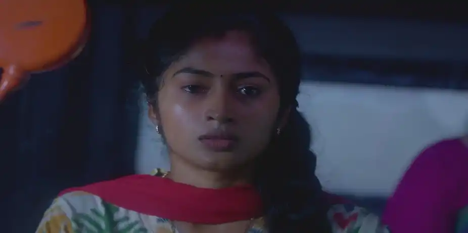 Veera Tries to Console Muthulakshmi - Veera