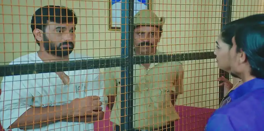 Bhavana and Siddu Meet Venky at the Prison - Lakshmi Nivasa