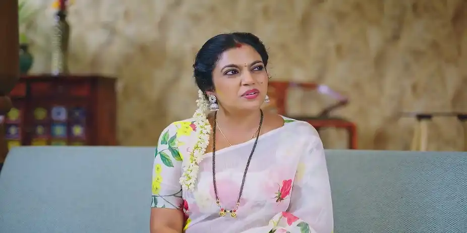 Bhoomika Uses a Game to Learn about Pankaja - Amruthadhaare