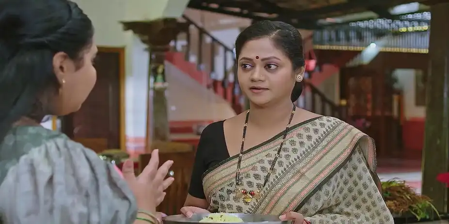 Rashmi's Threat Surprises Leela - Annayya