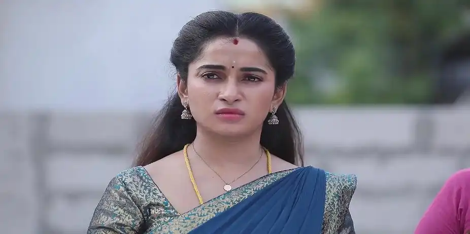 Thulasi's Arrival Relieves Vishalakshi - Mounam Pesiyadhe