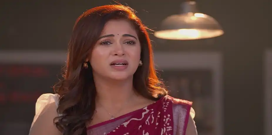 Maya Tries to Take Seenu Home - Sandhya Raagam