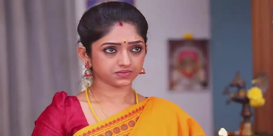 Rani to Commence the Ritual - Ninaithale Innikkum