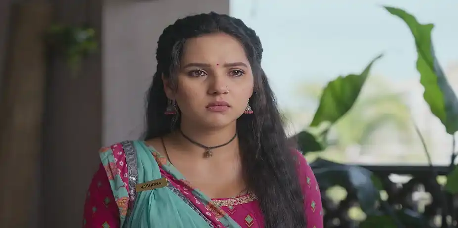 Hanumant Talks Strictly to Vasudha - Vasudha