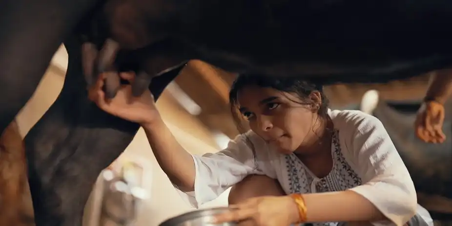 Krish Teaches Kajal to Play Kabaddi - Chal Bhava Cityt