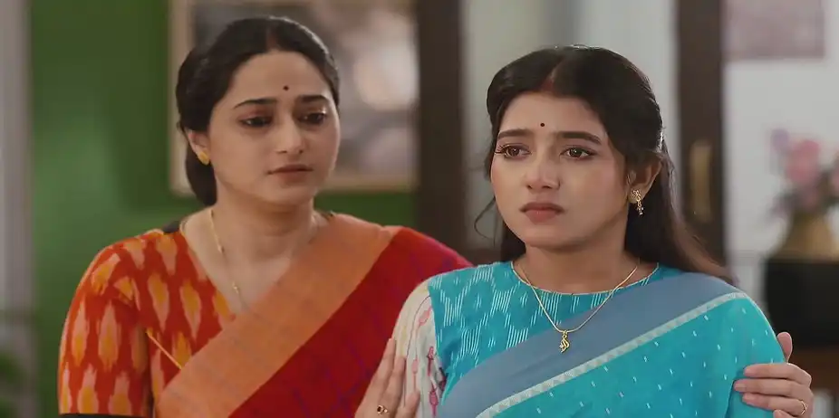 Namita Holds Rai’s Daughter into Her Arms - Mithijhora