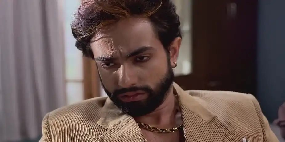 Raghu aka Mandar Is Captivated - Kon Gopone Mon Bheseche
