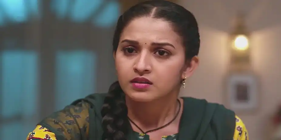 Meera Worries Seeing a Scared Veda - Tula Japnar Aahe