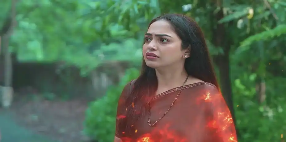 Will Ambika be Able to Protect Veda? - Tula Japnar Aahe
