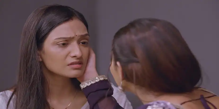 Lakshmi Does Not Tell Shalu about the CCTV Footage - Bhagya Lakshmi